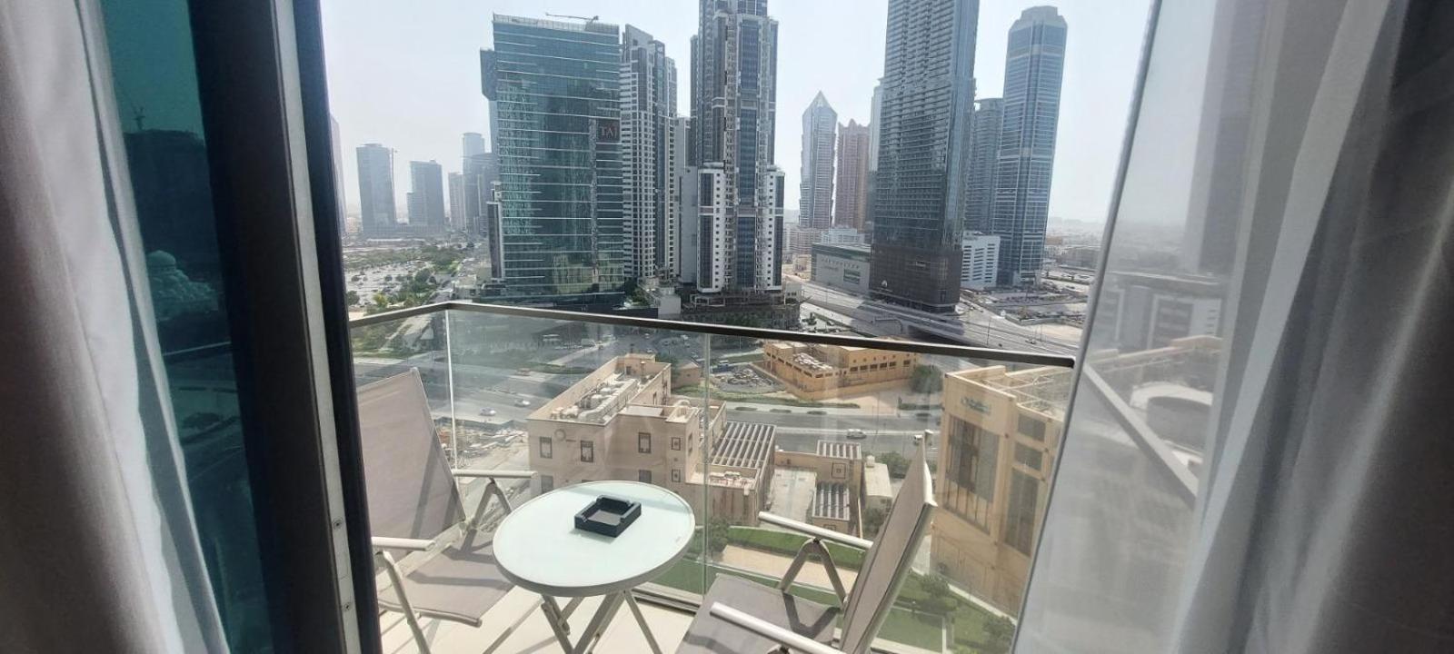 Burj Crown M Bin Rasheed Family Apartment In Downtown Dubai Bagian luar foto